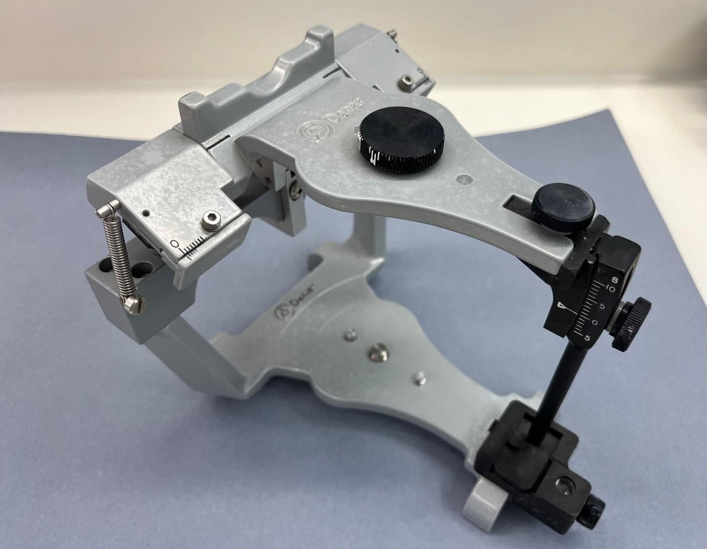 Denar MKII Articulator (in original case with 17 Denar mounting plates) - VIDEO clip attached!
