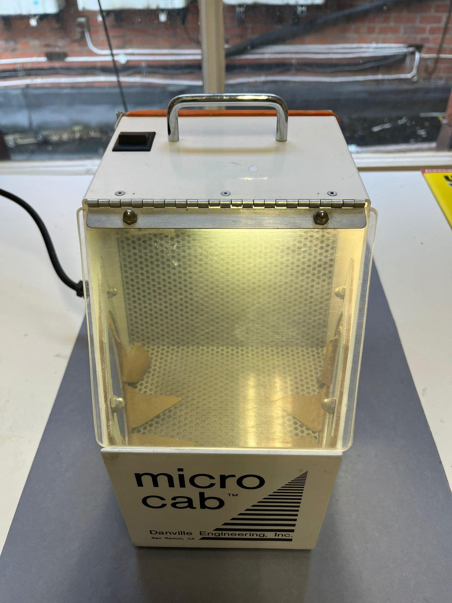 Micro Cab (by Danville - USA)