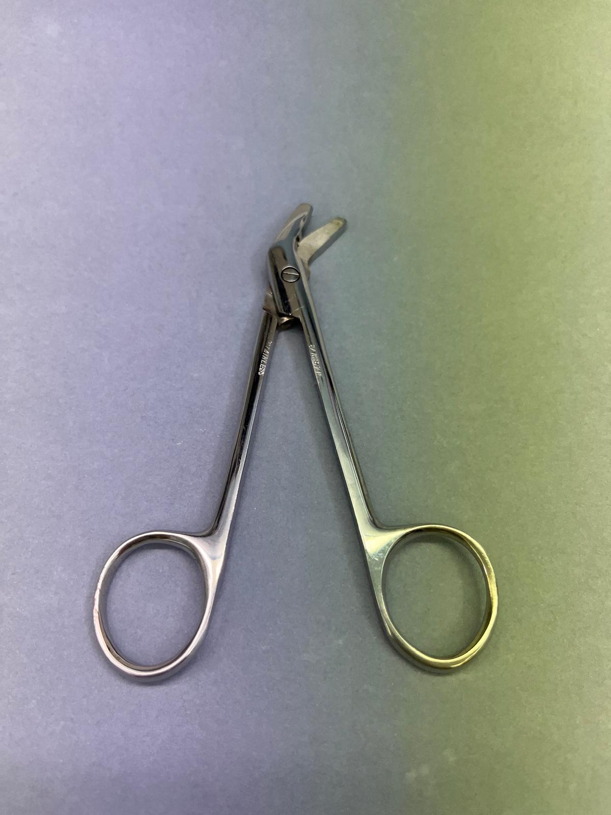 Small Angled Scissors