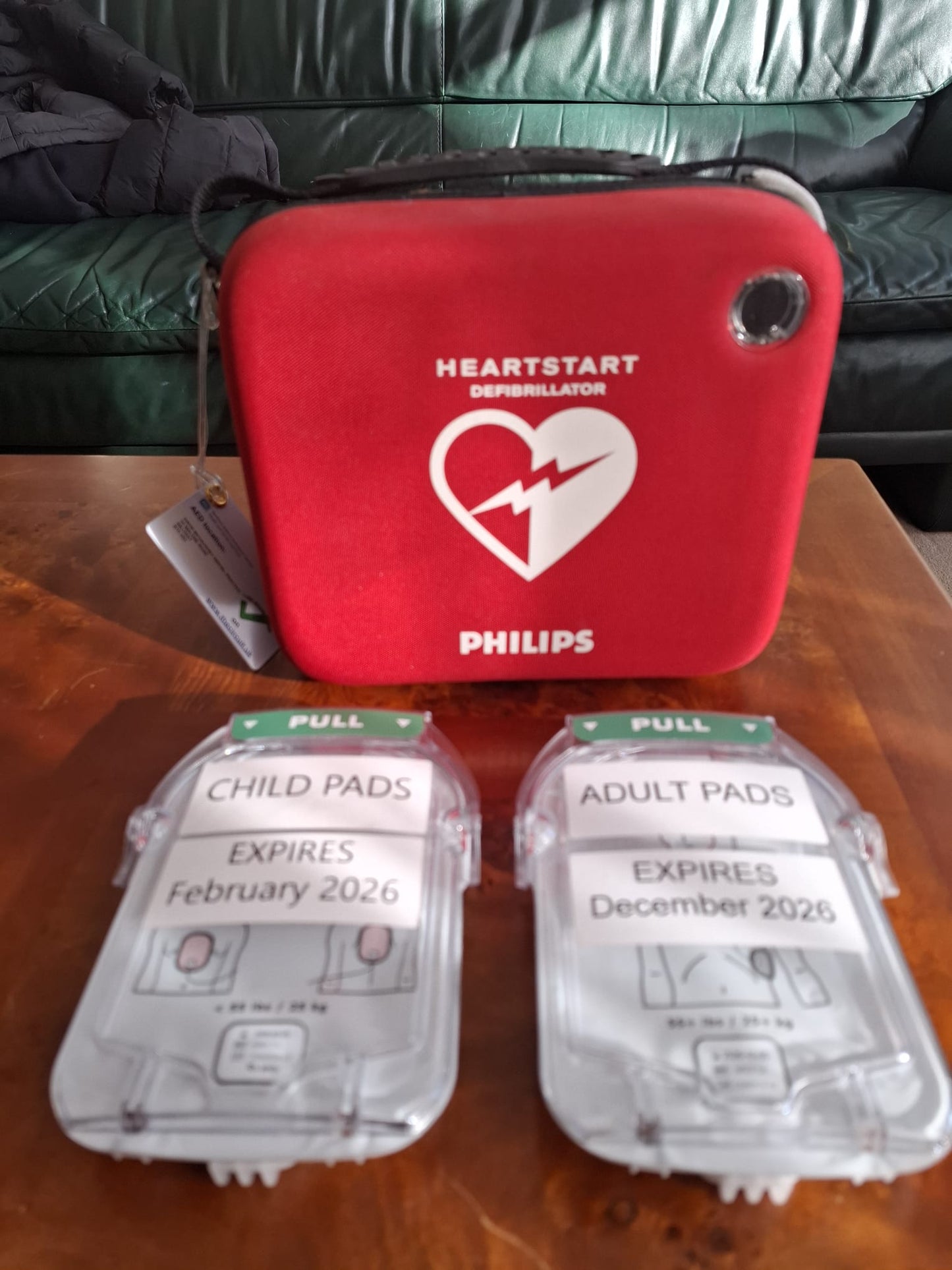 Defibrillator - Phillips Heart Start with Adult & Child Pads