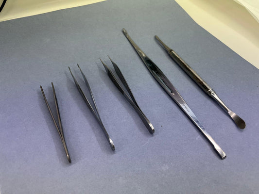 Tissue Tweezers (3) + Periostal Elevators (2)