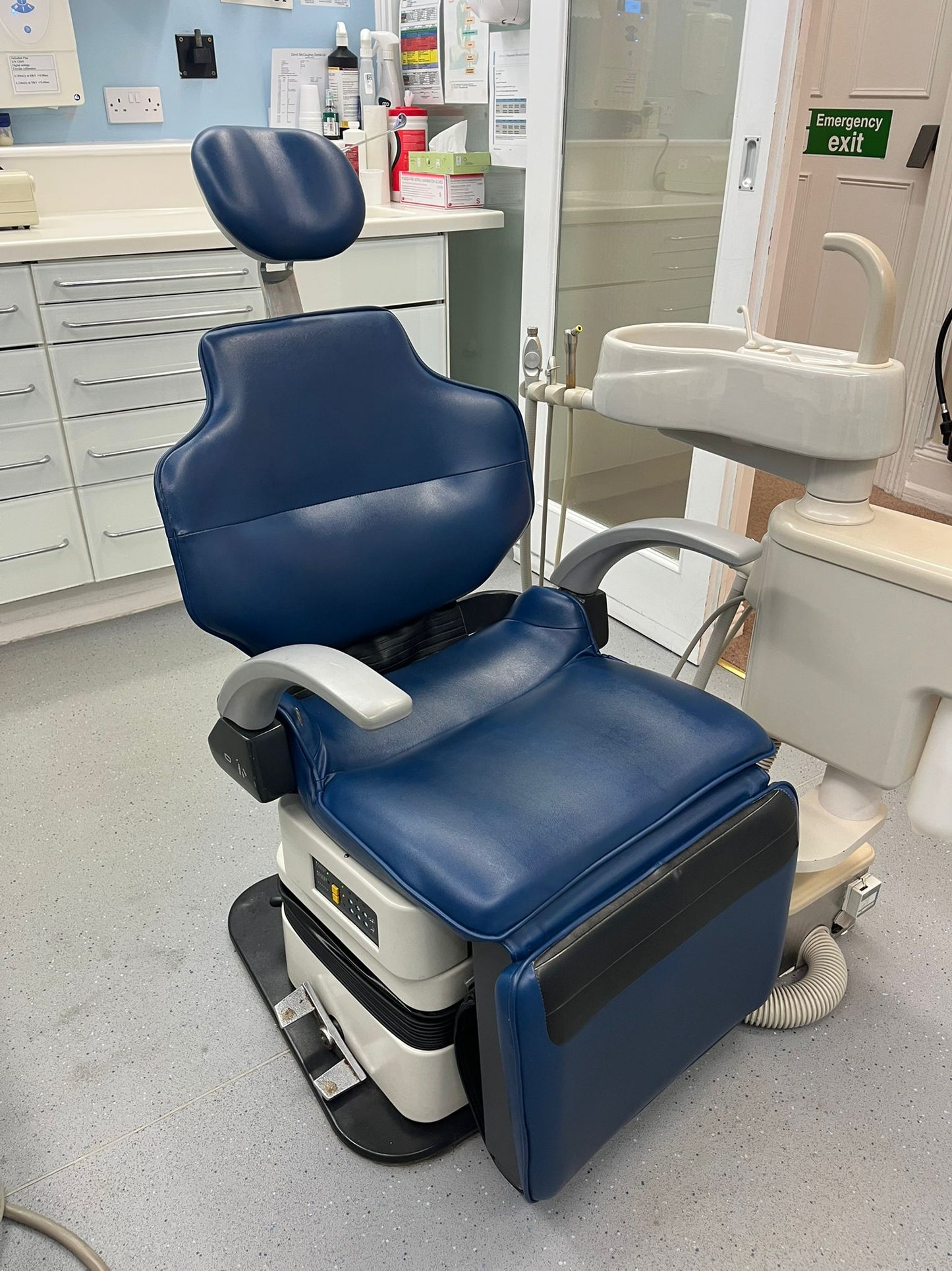 Dental Chair -  Belmont Pro 2 Knee Break - VIDEO clip attached! (Discount available if bought with Adec Cuspidor Unit & Mounting Plate)