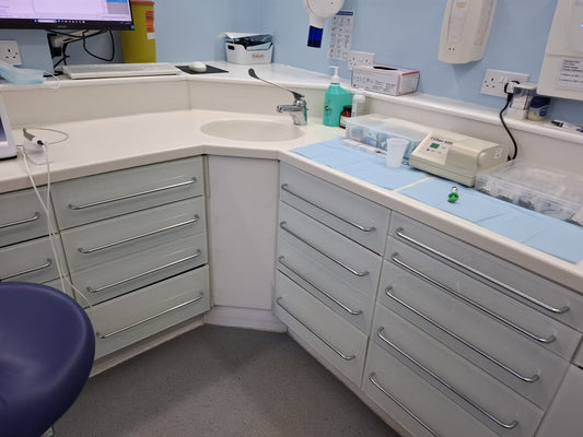 Corian 1-piece Moulded Worktop with 2 Integral Sinks + 21 drawers