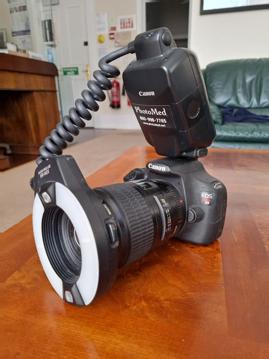 Canon EOS T5 + Canon Ring Flash