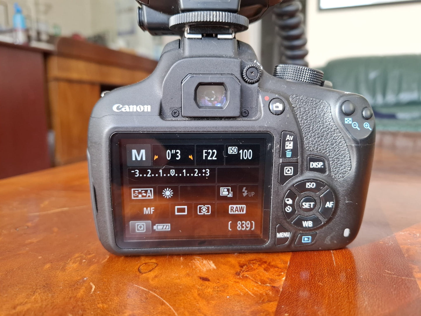 Canon EOS T5 + Canon Ring Flash